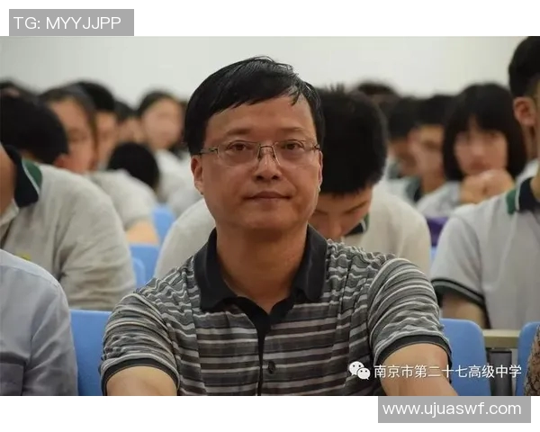 唐梓对足球明星的热爱与追逐展现了青春的激情与梦想